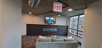 Cozy Lounge at Lakeview 3200 Apartments, Chicago